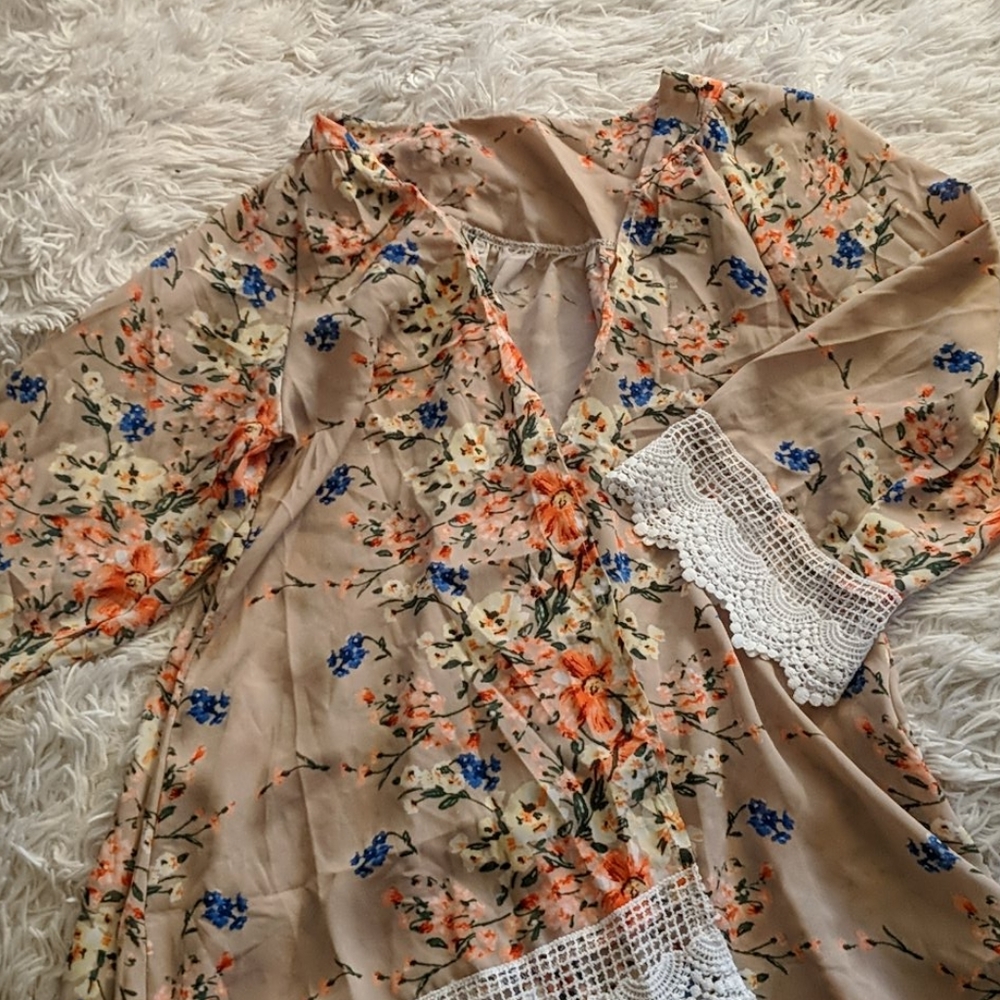 Flowy kimono floral shrug